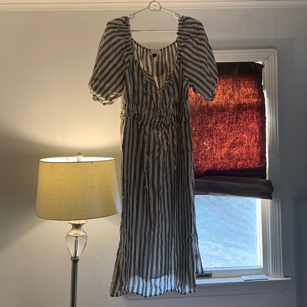 Universal Thread (Target) NWT striped, synch waist dress XL